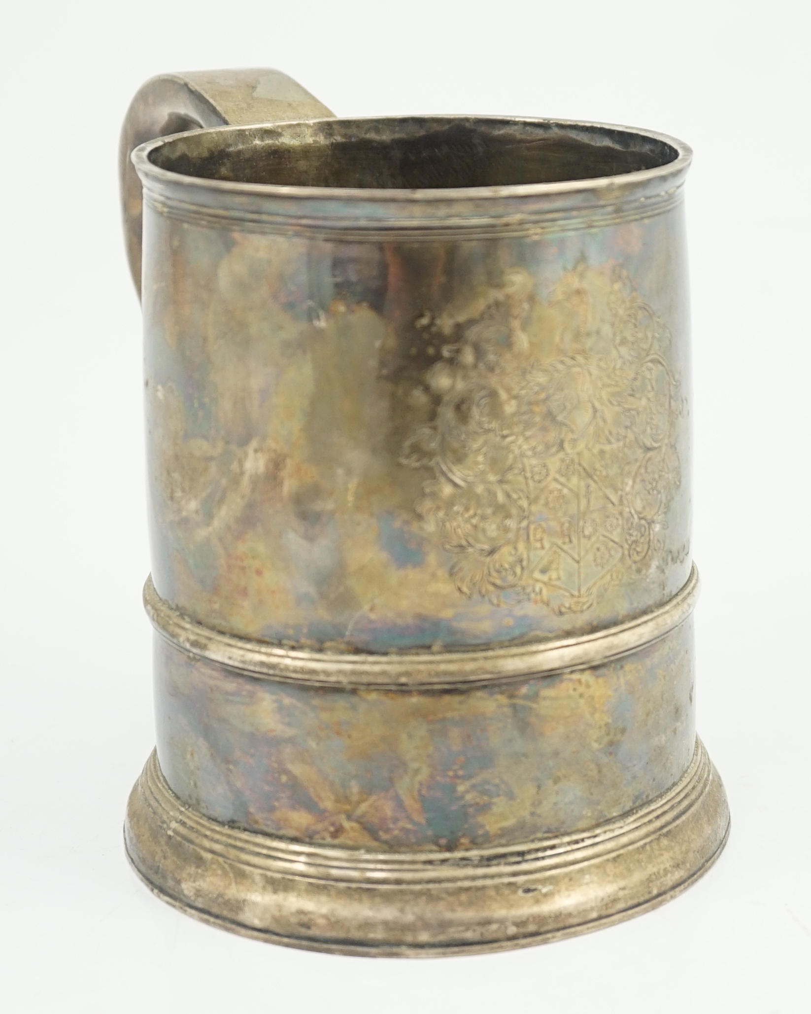 A Queen Anne silver mug, by Richard Bayley?